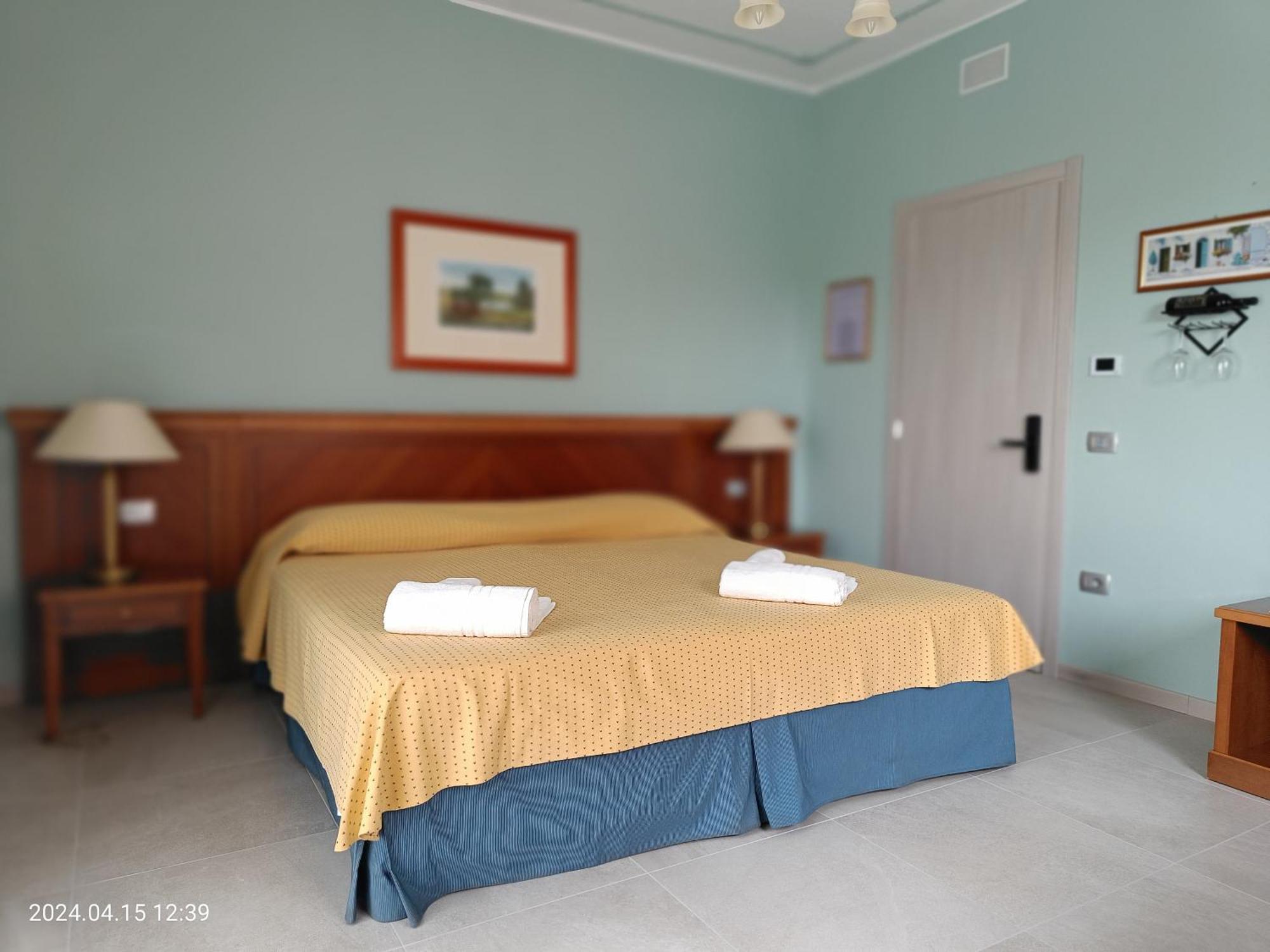 Villa Mariana Bed And Breakfast Saluzzo Zewnętrze zdjęcie